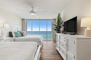 2 chambres, fer et planche à repasser, Wi-Fi, draps fournis