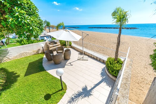Luxury Villa on the Beach in Diamante, Sea View - Villa Ventre