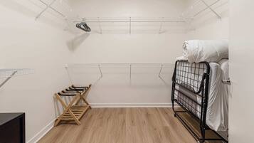 3 bedrooms, iron/ironing board, travel crib, WiFi
