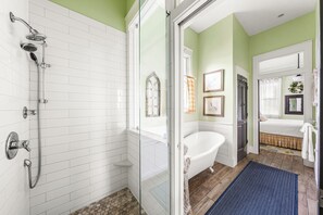 Shower, hair dryer, towels, soap - As Good As It Gets*Designer*Beach Svc+Gear (MIRAMAR BEACH)
