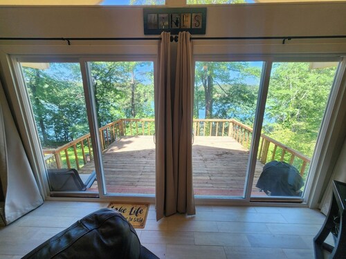 Rock Ledge at the Narrows