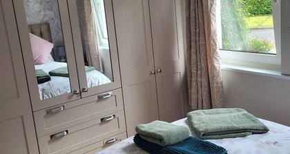 BEECH LODGE, family friendly in Foulksmills, County Wexford