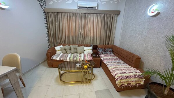 Appartement, 2 chambres, accessible aux personnes à mobilité réduite, fumeurs | Coin séjour