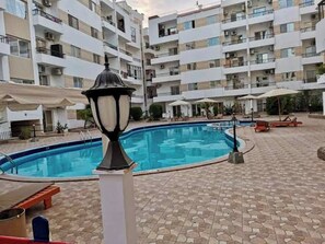 Appartement, 2 chambres, accessible aux personnes à mobilité réduite, fumeurs | Piscine | Piscine couverte
