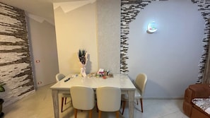 Departamento, 2 habitaciones, con acceso para personas discapacitadas, para fumadores | Comedor
