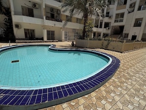 Appartement, 2 chambres, accessible aux personnes à mobilité réduite, fumeurs | Piscine | Piscine couverte