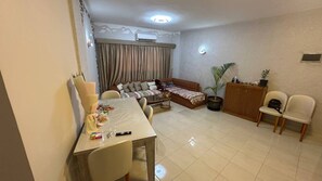 Appartement, 2 chambres, accessible aux personnes à mobilité réduite, fumeurs | Coin séjour