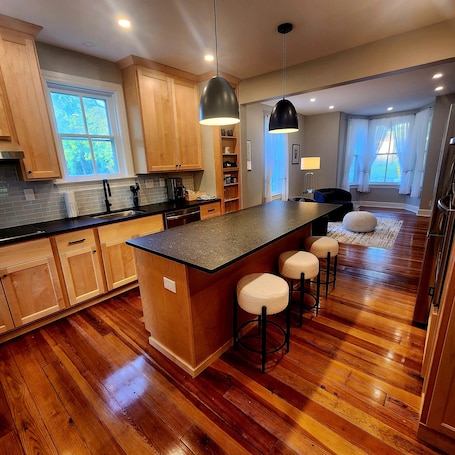 Microwave, oven, stovetop, dishwasher. Charming Historic Victorian 4 bedroom guesthouse in Rohrersville with WiFi, AC