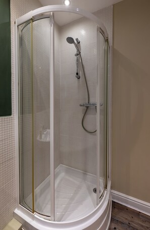 Handtücher, Seife, Toilettenpapier