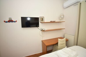 Apartment | 2 bedrooms - Cosmo Room 2 Seaside Retreat Monemvasia Castle (Monemvasia)