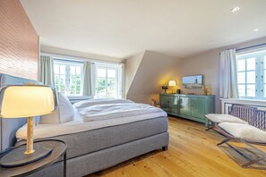 3 chambres, fer et planche à repasser, Wi-Fi, literie fournie