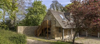 Beautifully presented dog friendly - The Old Stables at Broadwell Manor