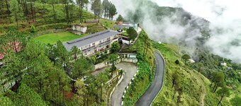 Hushvan Resorts
