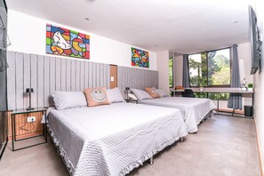 2 chambres, bureau, fer et planche à repasser, lit parapluie