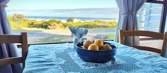 Ocean View Hermanus Apartment Near Whale Watching & Cliff Path