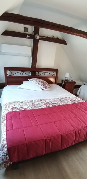 Standard Double or Twin Room, 1 Queen Bed, Garden View - Valérie Gouffe Chambres d'hôtes (Parigne-l'Eveque)