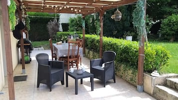 Standaard kamer, 1 twee- of 2 eenpersoonsbedden, 1 queensize bed, uitzicht op tuin | Terras