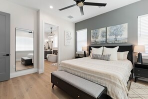 5 habitaciones, tabla de planchar con plancha y wifi gratis 