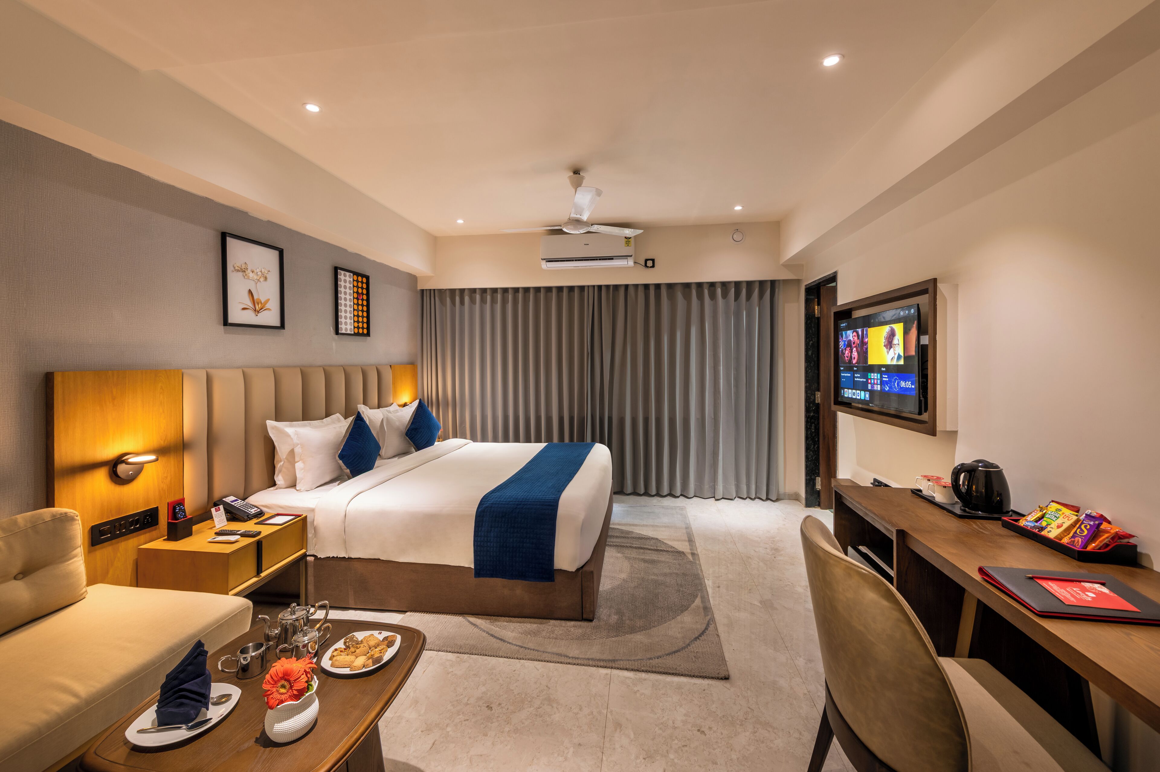 Free WiFi, bed sheets