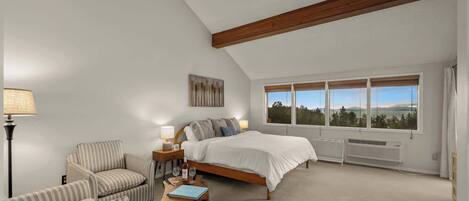 3 habitaciones, tabla de planchar con plancha, wifi y ropa de cama