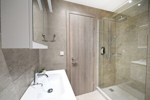 2 Bedroom Apartment | Badezimmer