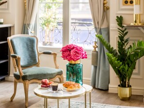 Daily local cuisine breakfast for a fee