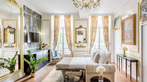 Merveil Luxury Suites - Louvre Aboukir V-VI