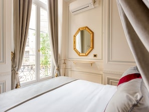 In-room safe, blackout drapes, iron/ironing board, free WiFi