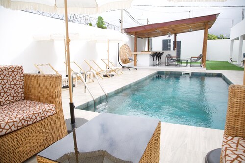 Cosy studio in a mini-complex with swimming pool close to amenities.