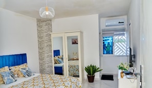 1 غرفة نوم ومكواة/لوح كي وواي فاي وملاءات أسرّة