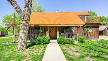 ํ์ฐ์ค (2 Bedrooms) | ์๋ฐ ์์ค ์ ๋ฉด