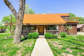 Vista frontal de la propiedad