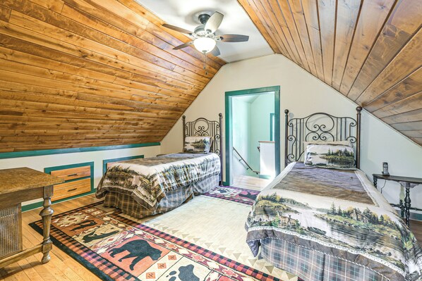 House (2 Bedrooms) | Interior