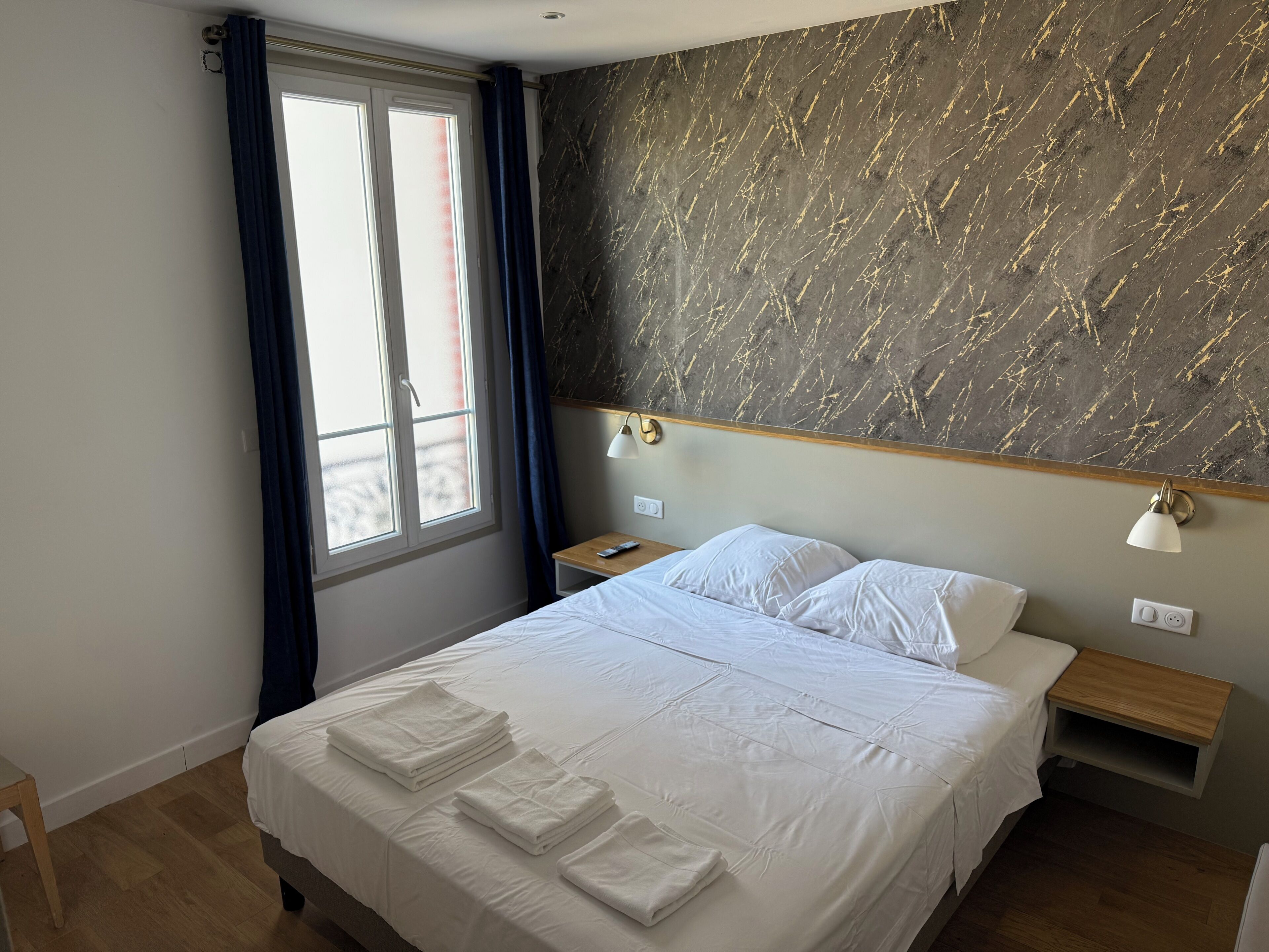 Coffres-forts dans les chambres, bureau