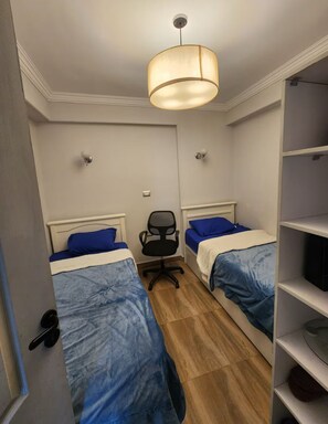 2 bedrooms, iron/ironing board, WiFi, bed sheets