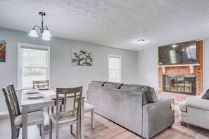 House (3 Bedrooms) | Interior