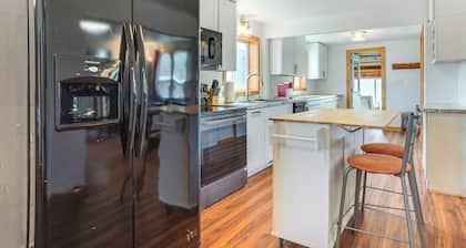 1 Mi to Shore: Lake Michigan Retreat w/ Game Room!
