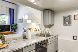 Apartment (1 Bedroom) | Interior