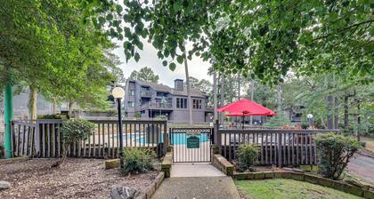 1 Mi to Boating: Pool-view Haven in Lake Hamilton!