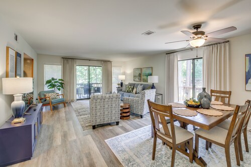 1 Mi to Boating: Pool-view Haven in Lake Hamilton!