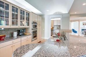 單棟房屋 (4 Bedrooms) | 內部