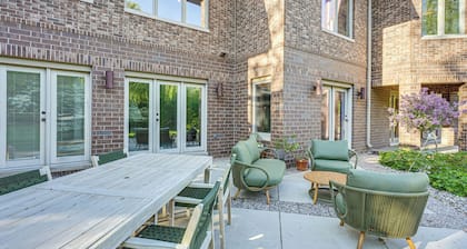 9 Mi to Svsu: Family Home w/ Deck & Yard