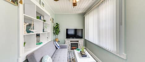 Apartment (1 Bedroom) | Interior