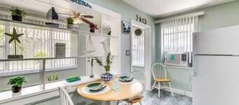 < Half-mi to Shore: Walkable Apt in St Pete Beach!