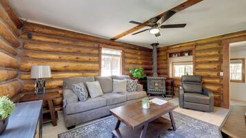 House (1 Bedroom) | Front of property