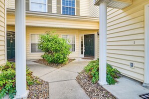 Apartment (3 Bedrooms) | Interior - < 1 Mi to Legends Golf Resort: Condo w/ Pool! (Myrtle Beach)