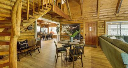 Covered Deck, Private Acreage: Log Cabin in Pine