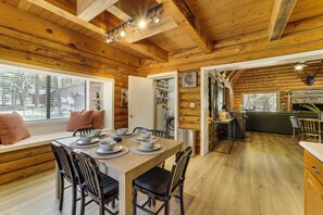House (3 Bedrooms) | Interior - Covered Deck, Private Acreage: Log Cabin in Pine (Pine)