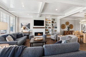 スマートテレビ、暖炉