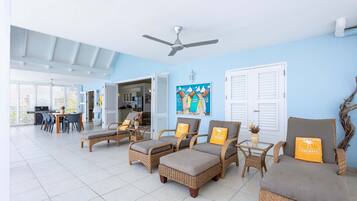 Stórt einbýlishús | Internet